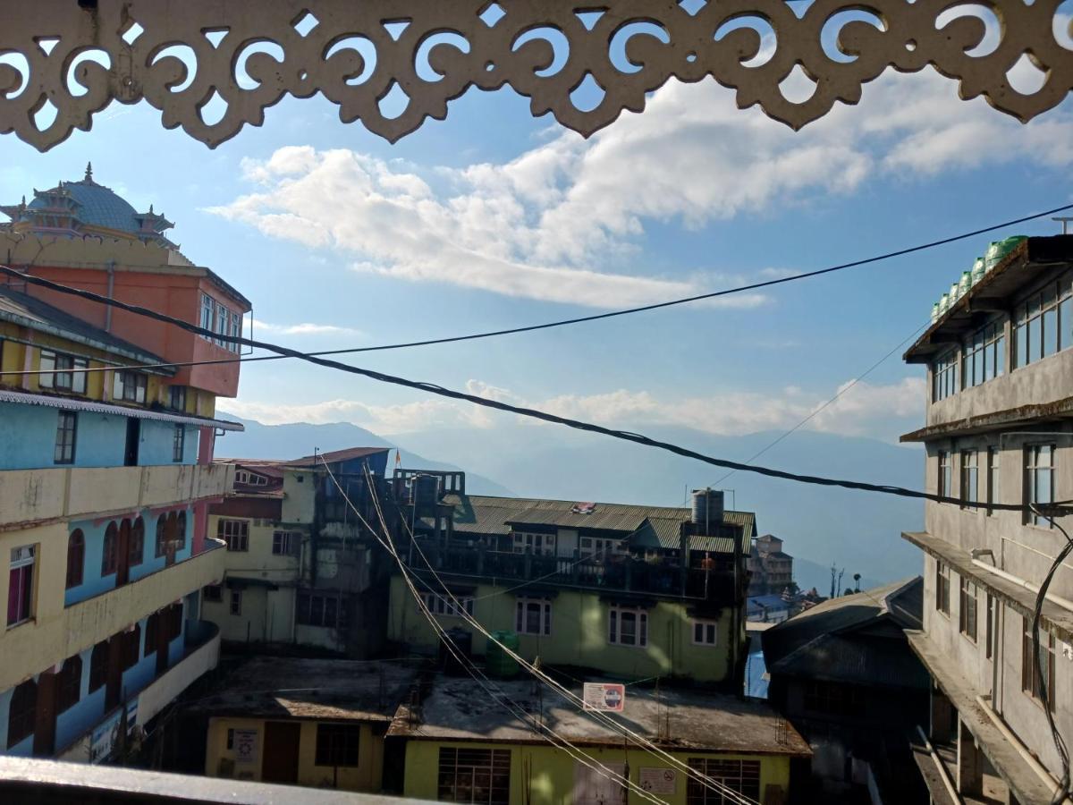 Azalea Holidays On Mall Darjeeling  Exterior photo