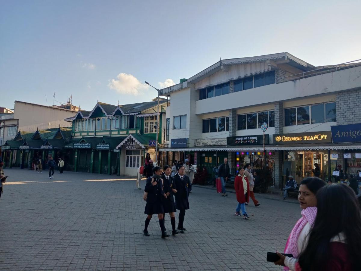 Azalea Holidays On Mall Darjeeling  Exterior photo